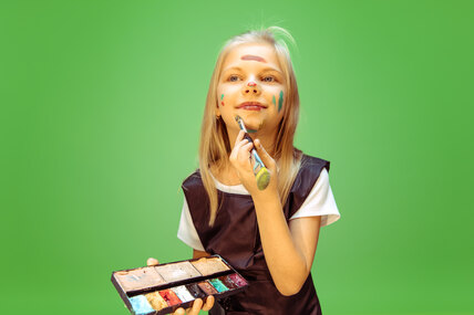 Насколько безопасна для здоровья детская косметика с маркетплейсов: видео