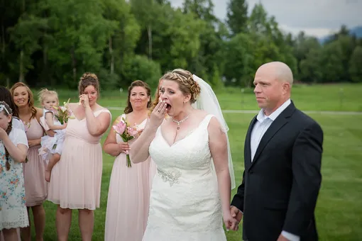 Невеста услышала в день свадьбы, как бьется сердце ее покойного сына