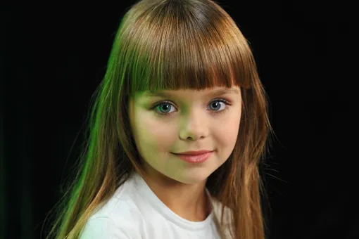 «Самая красивая девочка в мире» Настя Князева стала телеведущей в семь лет