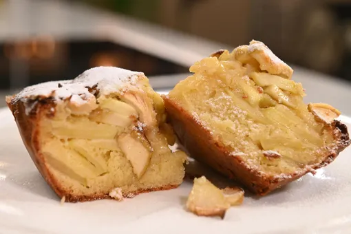 Яблочный пирог от итальянского шеф-повара: простой и вкусный десерт