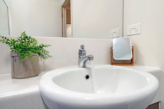 Как заделать трещину на раковине: проверенные лайфхаки