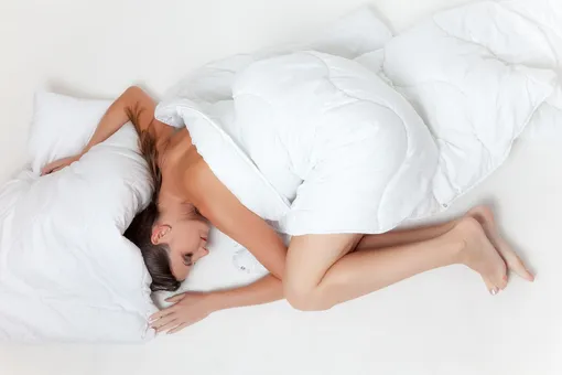 Хватит не спать! Как перезагрузка за ночь влияет на здоровье, красоту и энергию