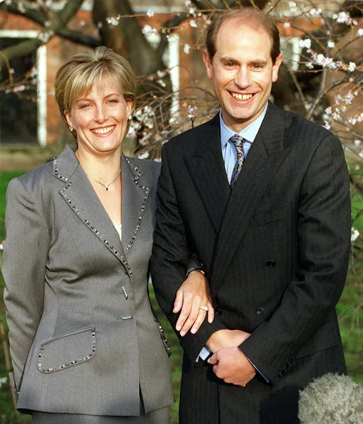 Принц Эдвард и Софи 6 января 1999 года в день объявления о своей помолвке