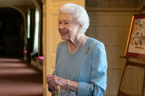 Победившая коронавирус Елизавета II переехала из Букингемского дворца