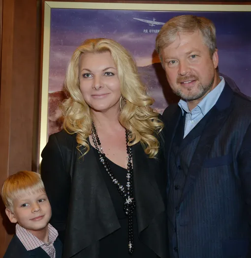 С женой Светланой и сыном Эйнером — Валдис Пельш: биография, карьера на ТВ, фото, личная жизнь, жёны и дети