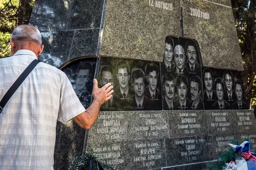 «Это самое горькое»: семьи моряков «Курска» спустя 21 год после трагедии