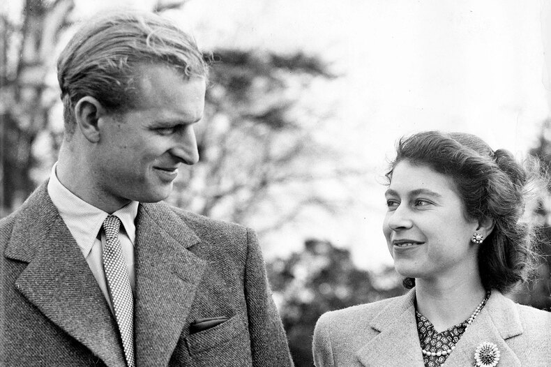 Как помолвочное кольцо Елизаветы II связано с семьёй принца Филиппа?