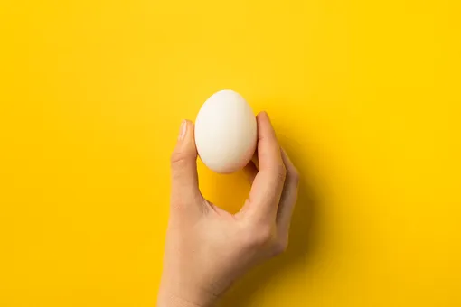 Как узнать, свежее яйцо или старое, варёное или жидкое? Собрали полезные лайфхаки