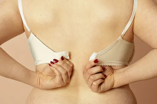 Как сохранить грудь упругой: 5 привычек, которые ей вредят