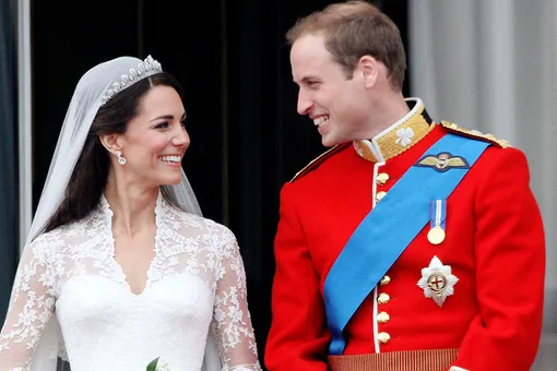 Свадебная прическа и макияж Кейт Миддлтон, какую традицию принцесса нарушила в день своего бракосочетания