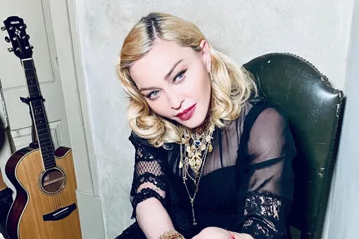 «Только вы такое можете»: 61-летняя Мадонна разделась и шокировала фанатов накачанным телом
