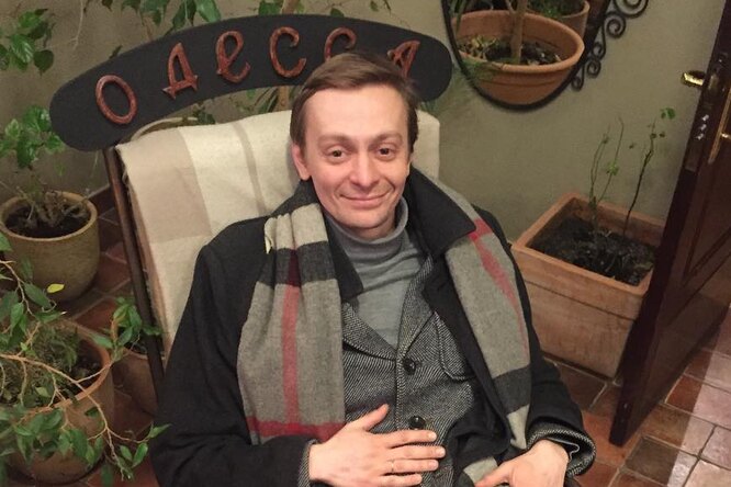 «Какой вы хороший папа»: Евгений Кулаков выложил «домашнее» фото с детьми «Какой вы хороший папа»: Евгений Кулаков выложил «домашнее» фото с детьми