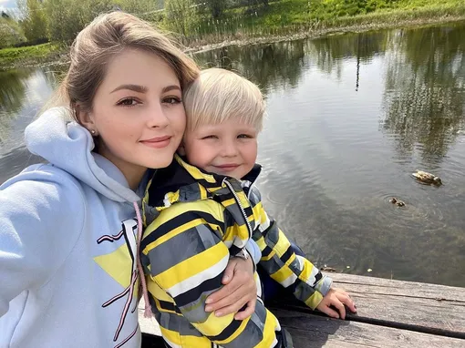 Анна Михайловская с сыном Мирославом
