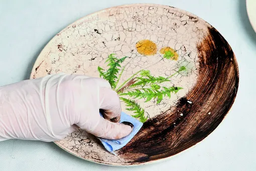 Как оформить красивые тарелки «под старину» своими руками: пошаговый мастер-класс с фото