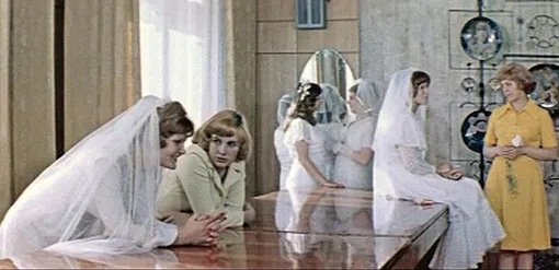 кадр из фильма «Школьный вальс», 1979 г.
