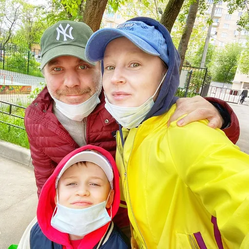 Ольга Медынич с мужем Джемалом Тетруашвили и сыном Дмитрием