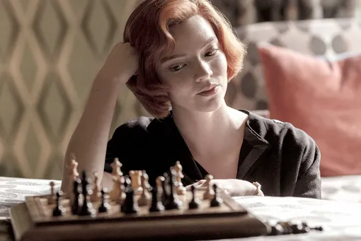 Женщины начинают и выигрывают: как шахматы меняют жизнь к лучшему