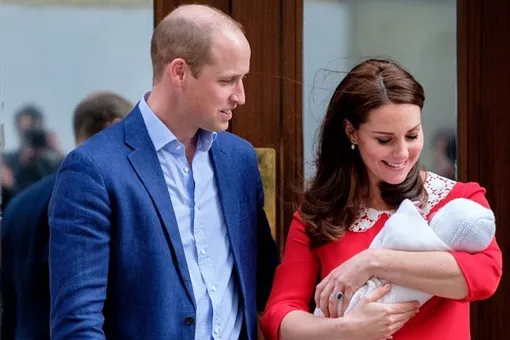 Почему не пришла королева Елизавета? Принц Уильям и Кейт Миддлтон крестили младшего сына