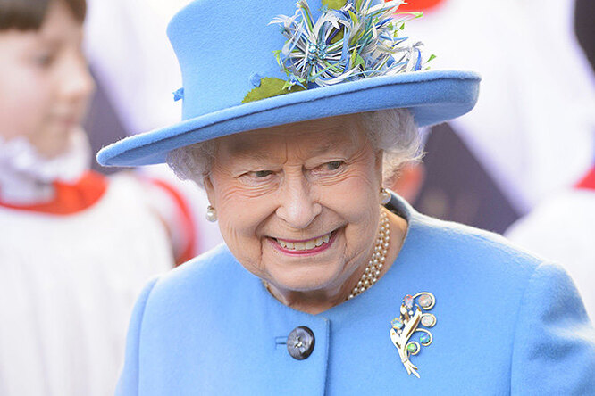 Козни Елизаветы II: какие поступки королевы раздражают ее семью и всю Британию