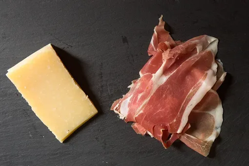 Сыр и ветчина, самые вредные привычки и продукты