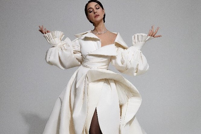 Платье Белое С Рукавами Фонариками Объемными фото 18