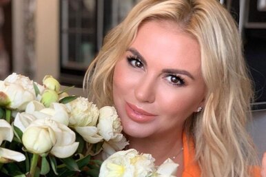 «Ужасный опыт»: Анна Семенович попробовала новый цвет глаз
