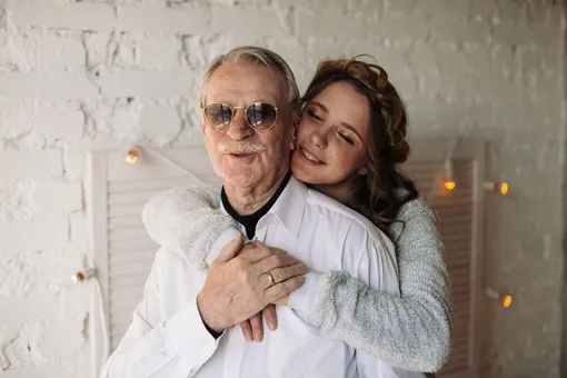 «Эксперимент» длиной в три года. 87-летний Иван Краско разводится с 27-летней женой
