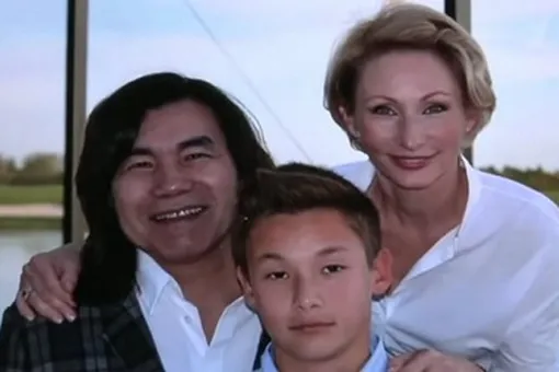 Вдова Батырхана Шукенова и его 14-летний сын лишились жилья и средств