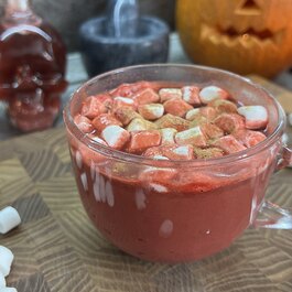 Приготовьте на Хеллоуин «кровавый» горячий шоколад: рецепт от фуд-блогера