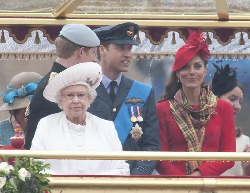 Парад по случаю бриллиантового юбилея Елизаветы II в 2012 году