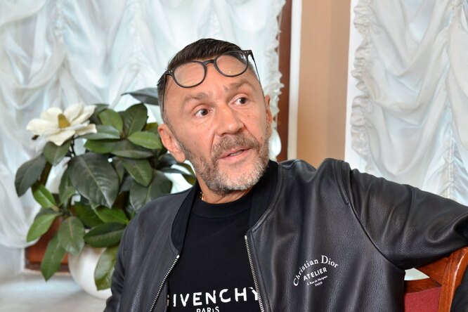 Внезапно: 45-летний Сергей Шнуров появился на обложке российского Playboy