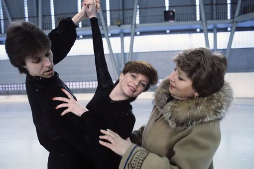 «Рыжая бестия льда»: Надежда Бабкина показала фото с Натальей Бестемьяновой с 60-летнего юбилея знаменитой фигуристки