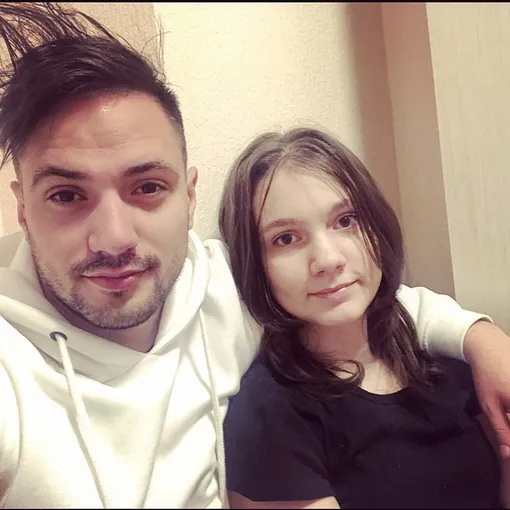 Денис Высоцкий Джин и его сестра фото