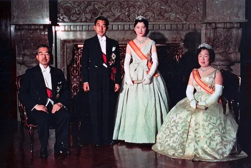 Митико стала женой принца Акихито