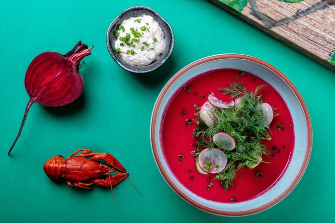 Холодный свекольник, ресторан Food Embassy by Julia Vysotskaya Холодный свекольник, ресторан Food Embassy by Julia Vysotskaya