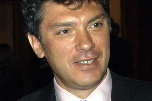 «На земле папы нет пять лет»: дочь Бориса Немцова показала архивный снимок с отцом