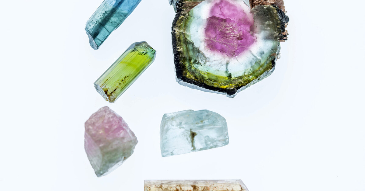 Натуральные камни, которые притягивают удачу и любовь: фото, описание,  значение, куда поставить