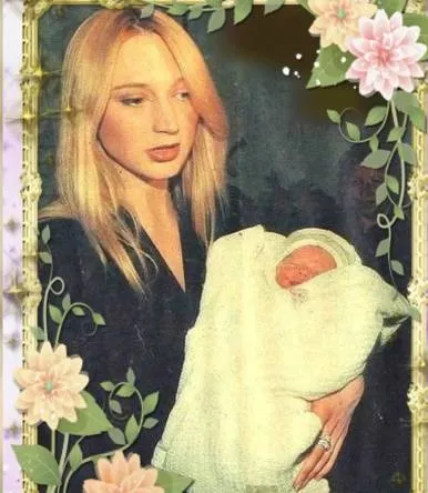 Кристина Орбакайте с младшим сыном