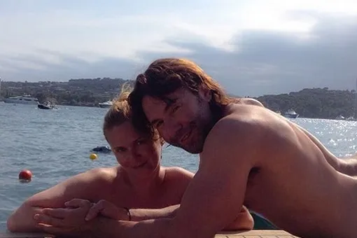 Андрей Малахов и его супруга похвастались снимком с нудистского пляжа