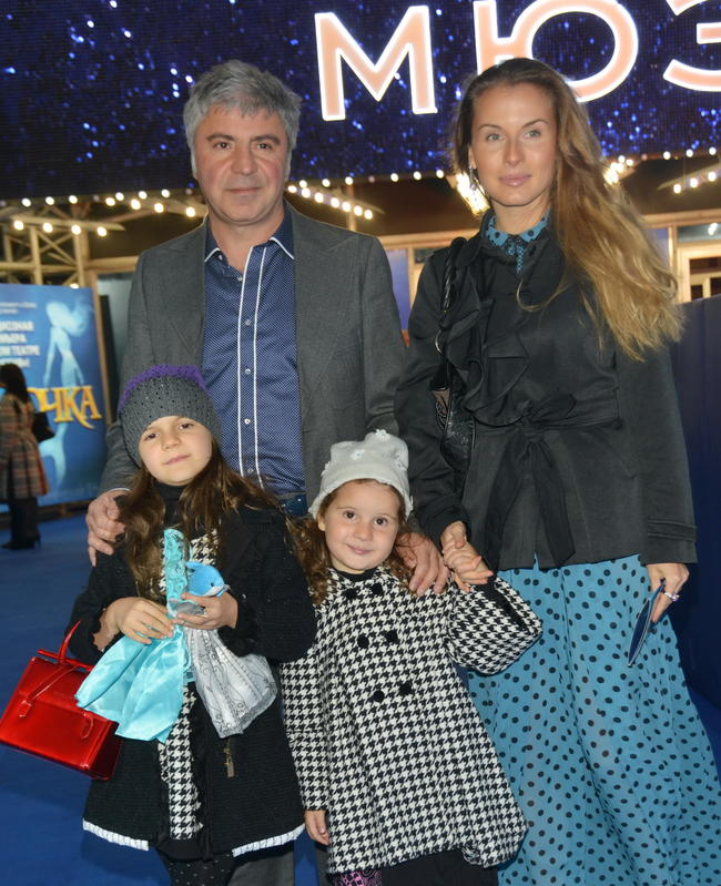 Сосо Павлиашвили с женой и дочерьми