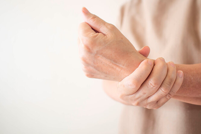 Ревматоидный артрит: проверьте, нет ли у вас этих симптомов?