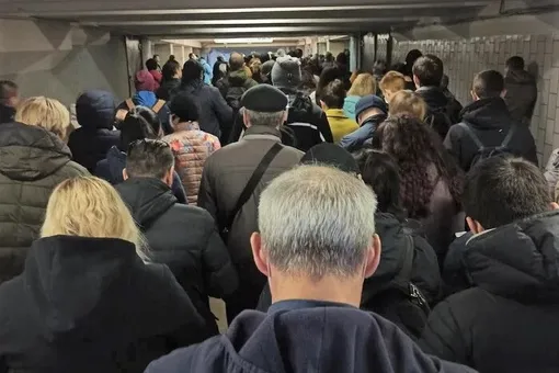 В Москве коллапс на вход в метро (фото и видео)