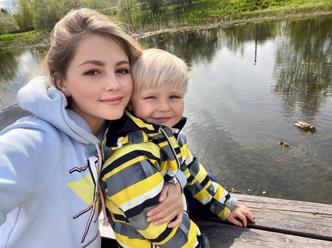 Анна Михайловская с сыном