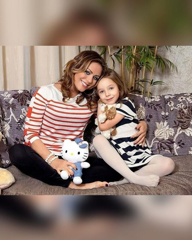 «Достойна мамы»: Лариса Долина выложила нежное фото с 17-летней дочерью Юлии Началовой