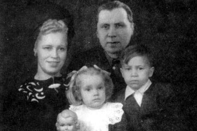 Муза-рекордсменка: легенде советских десантников пришлось выживать в нищете Муза-рекордсменка: легенде советских десантников пришлось выживать в нищете