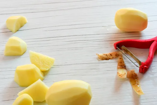 Как экономно почистить картошку — лайфхаки ленивых хозяек
