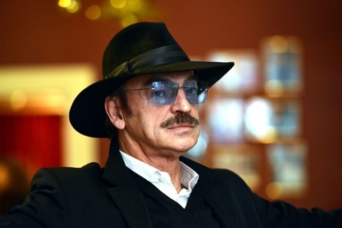 «Не могут приличные люди так делать»: Михаил Боярский припарковал автомобиль на встречной полосе «Не могут приличные люди так делать»: Михаил Боярский припарковал автомобиль на встречной полосе
