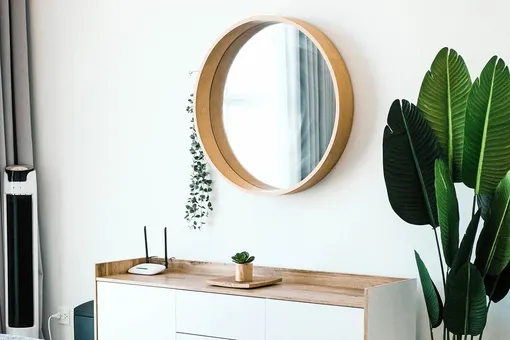 7 зеркал для маленького помещения: дизайнерские и функциональные
