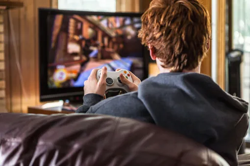 Компьютерные игры могут уберечь от увлечения алкоголем, доказали исследователи