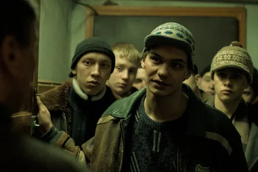 Толпы подростков собираются на улицах Ярославля: сериал «Слово пацана. Кровь на асфальте» вызвал ажиотаж